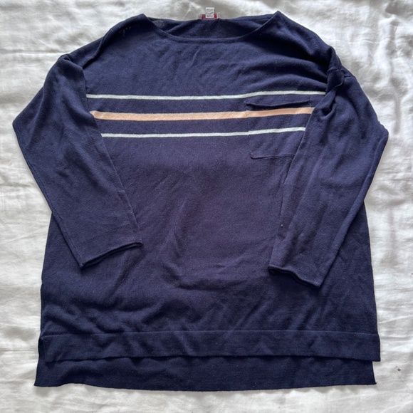 GAP Woman’s Sweater - Picture 8 of 10